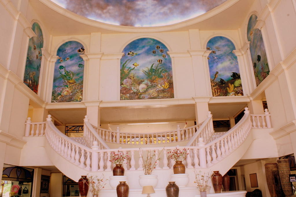Club Morocco Resort And Country Club Subic Εξωτερικό φωτογραφία