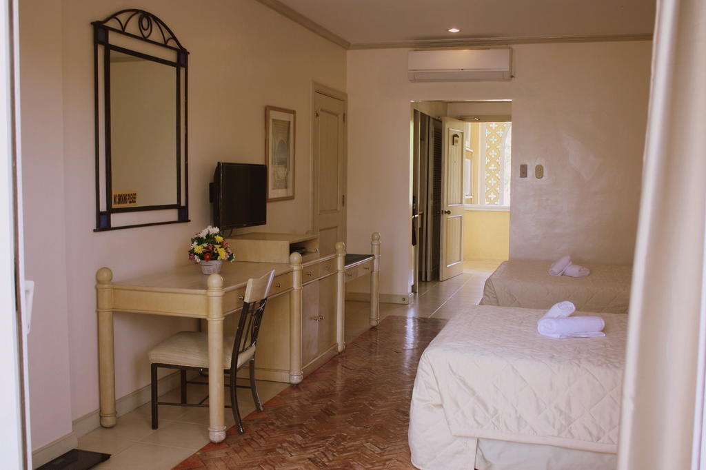 Club Morocco Resort And Country Club Subic Δωμάτιο φωτογραφία