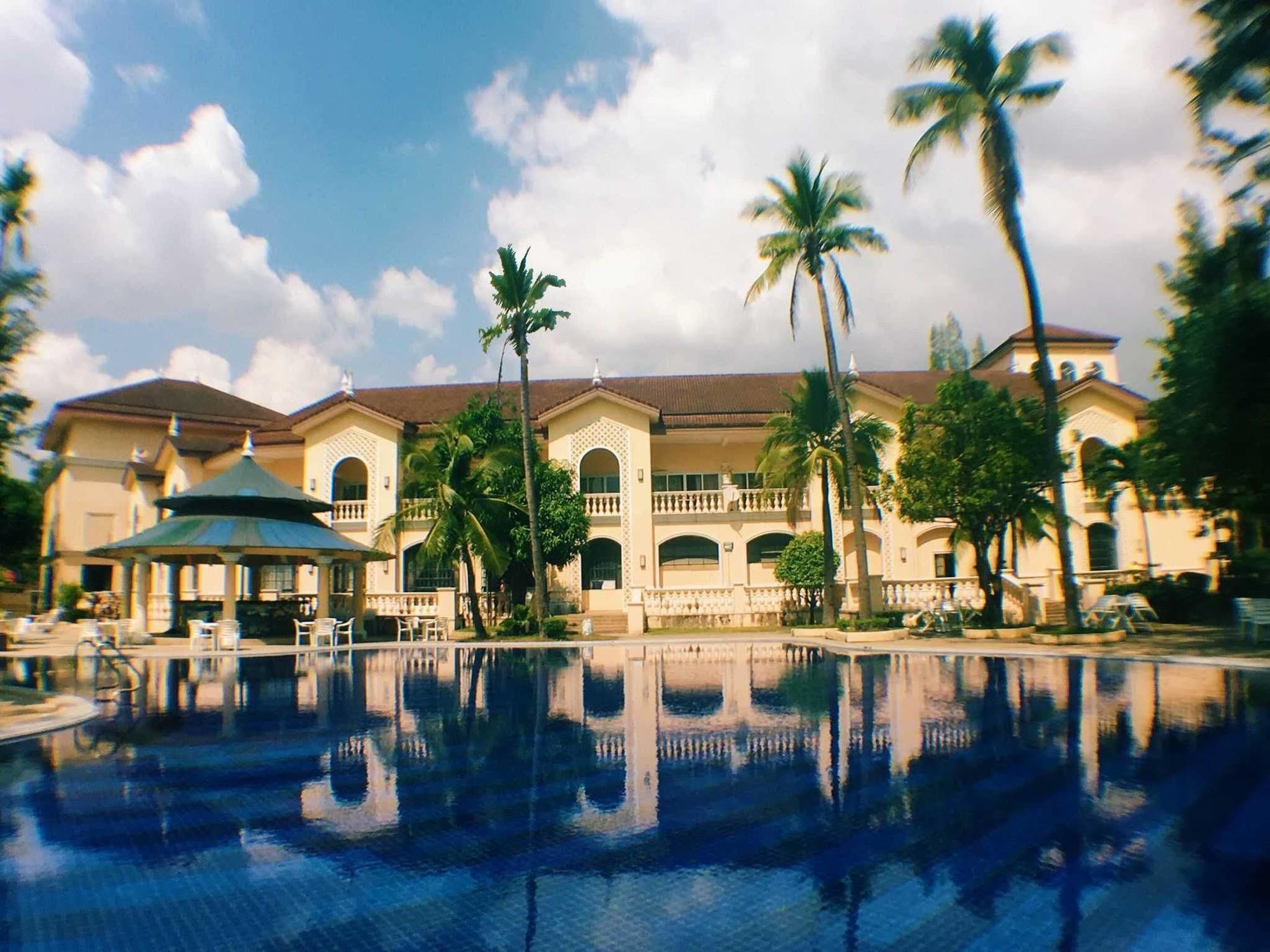 Club Morocco Resort And Country Club Subic Εξωτερικό φωτογραφία