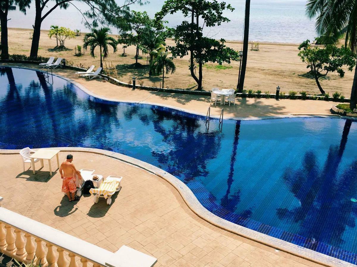 Club Morocco Resort And Country Club Subic Εξωτερικό φωτογραφία
