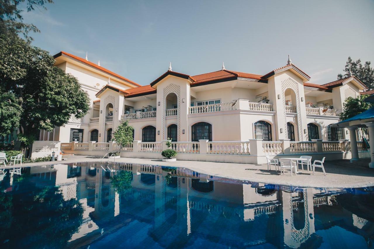 Club Morocco Resort And Country Club Subic Εξωτερικό φωτογραφία
